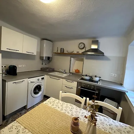 Stone House Anja Apartamento *